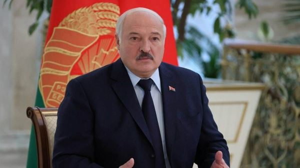 Авиалайнер президента Белоруссии Лукашенко оказался в черном списке США