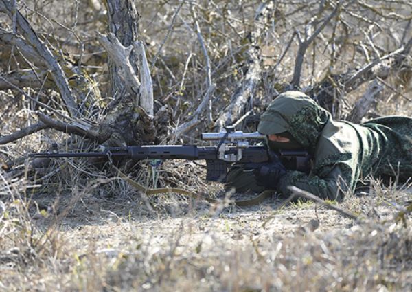 «Поражение цели с первого выстрела»: как проходит боевая подготовка российских снайперов
