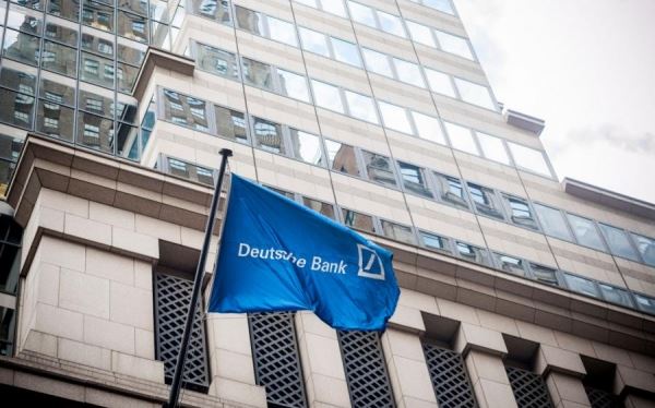 Акции Deutsche Bank показали сильнейшее падение с марта 2020 года