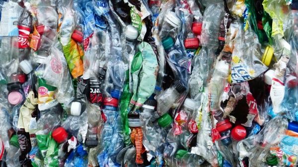 Минпромторг выступил за запрет импорта товаров из пластика