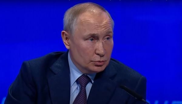 <br />
                    Репа для Запада, немецкие тараканы и частушка: самые яркие заявления Путина на съезде РСПП<br />
                
